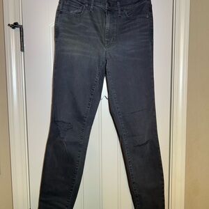 NWOT Madewell Black Skinny Jeans with Knee Distress